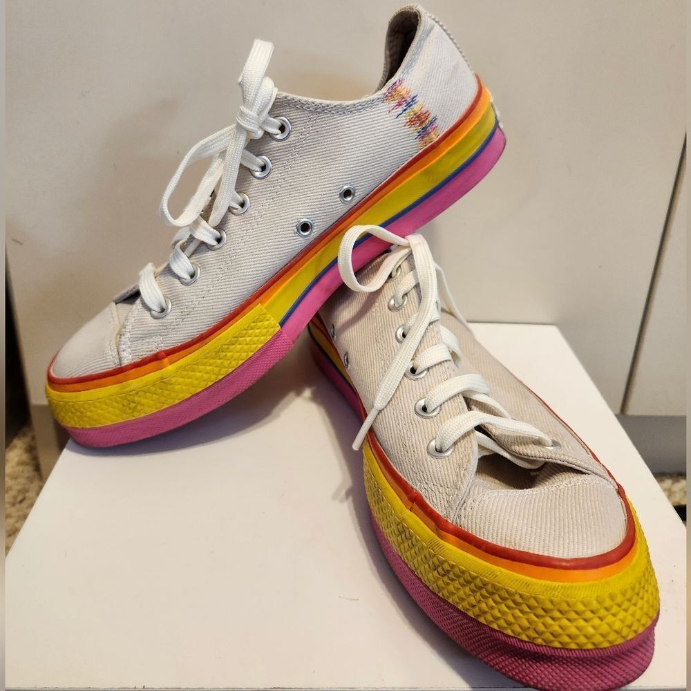 Converse Chuck Taylor All Star Lift OX Rainbow Platform Sneakers Women Sz. 9 $90 - Picture 2 of 9